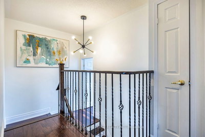 14 GUILDWOOD Drive • Clarington, ON photo 4