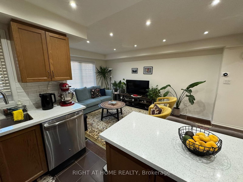 23 Linnell Ajax,ON L1Z 0K9 — Photo 10