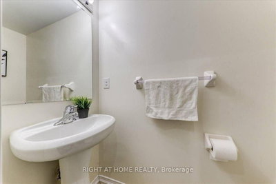 23 Linnell Ajax,ON L1Z 0K9 — Photo 4