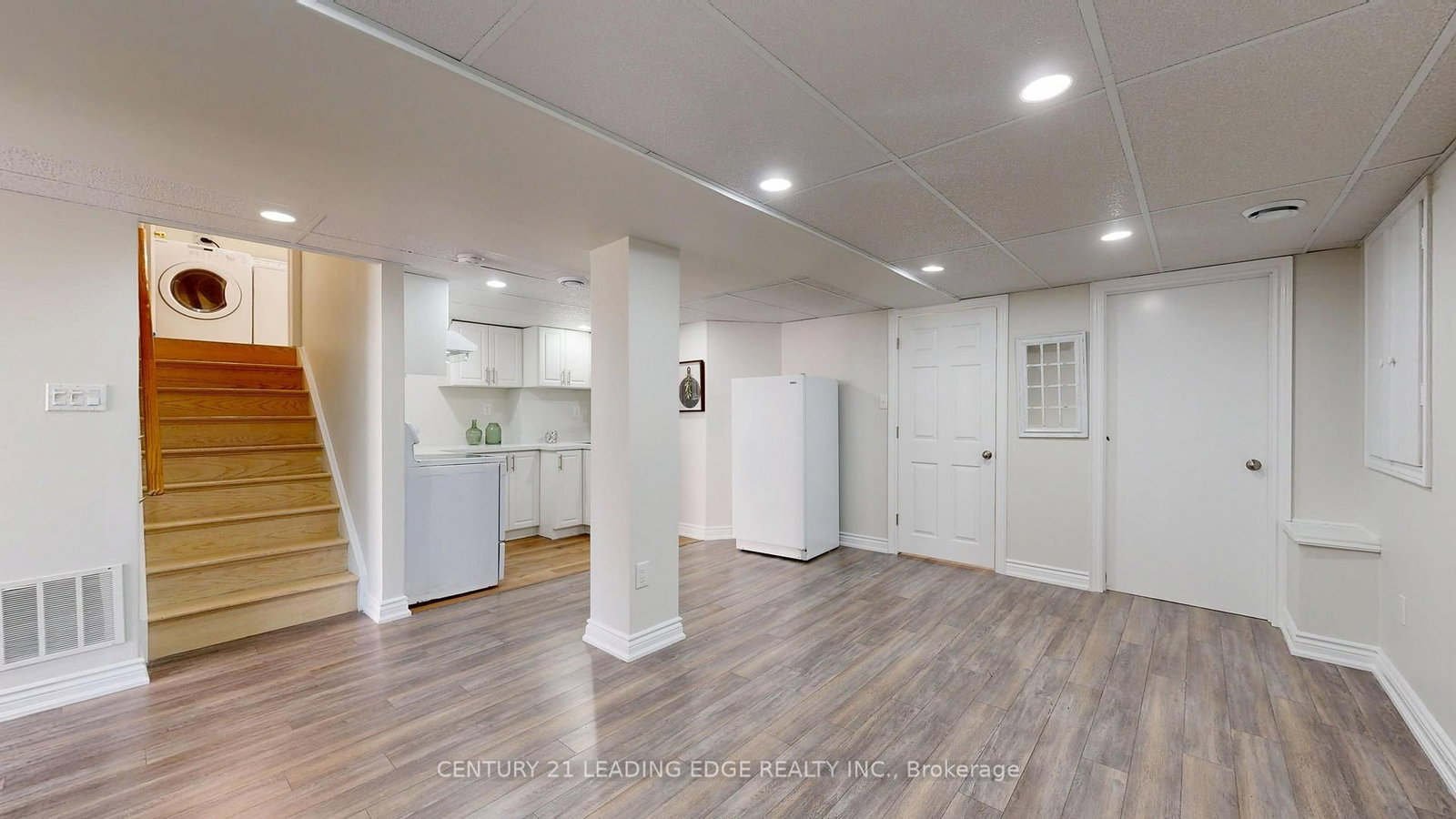 784 Ormond Drive • Oshawa, ON photo 35