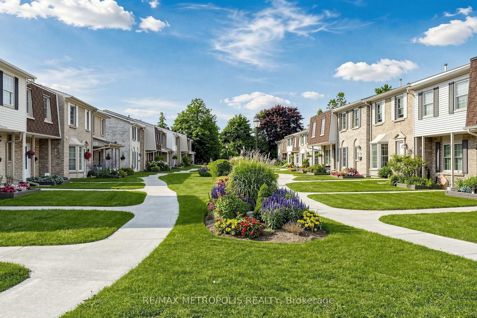 580 Eyer Drive • #96 • Pickering, ON photo 3