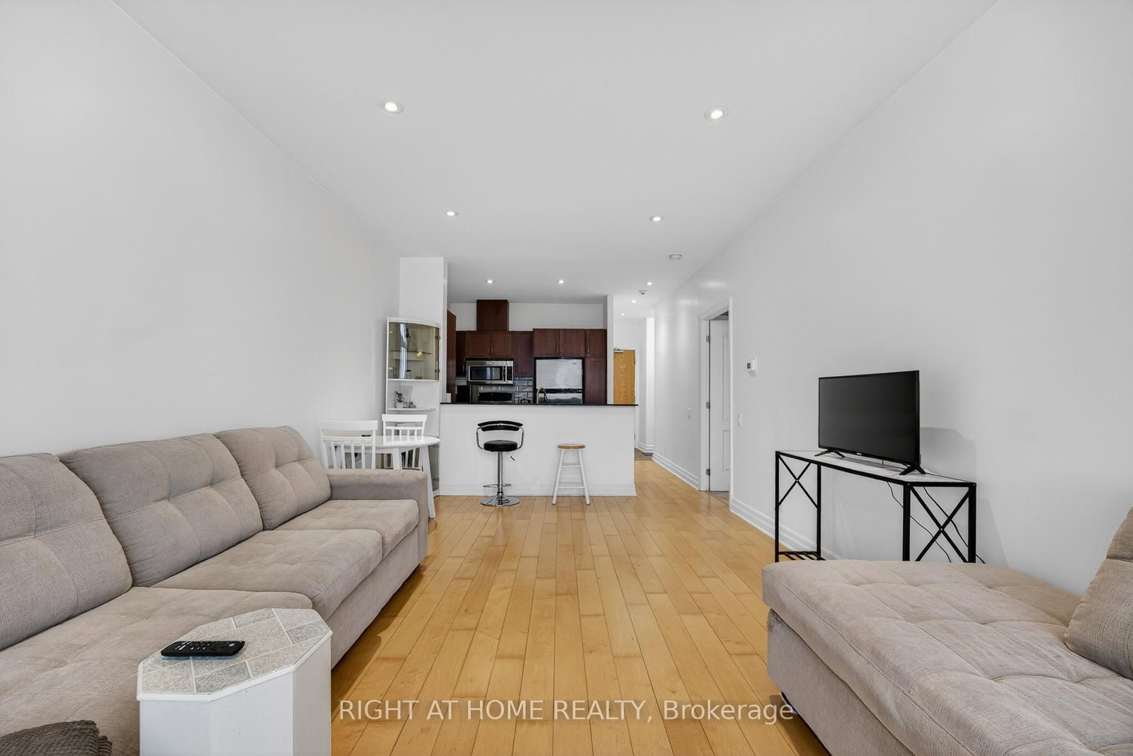 44 Bond Street W • #518 • Oshawa, ON photo 13