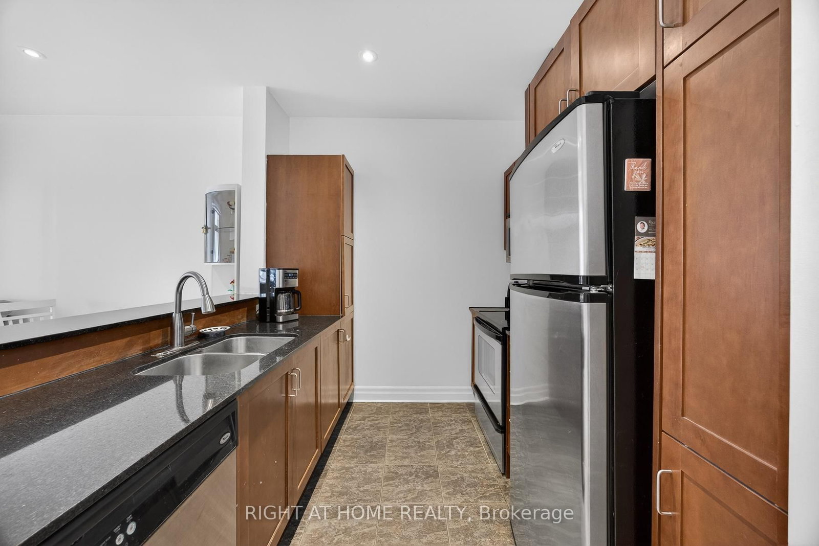 44 Bond Street W • #518 • Oshawa, ON photo 15