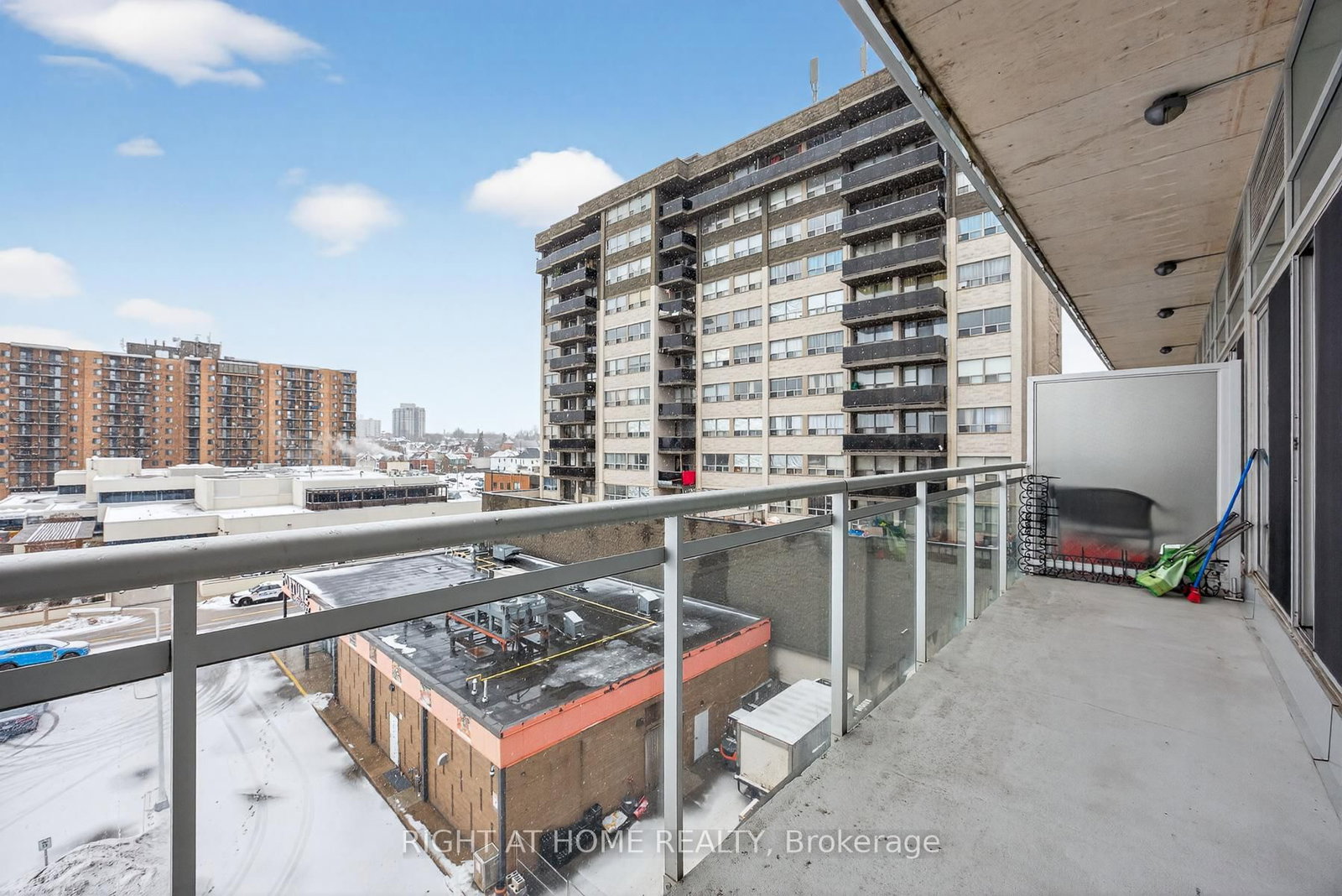 44 Bond Street W • #518 • Oshawa, ON photo 25