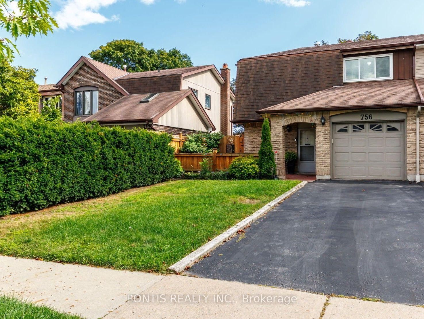 756 Cobblers Court • Pickering, ON photo 2