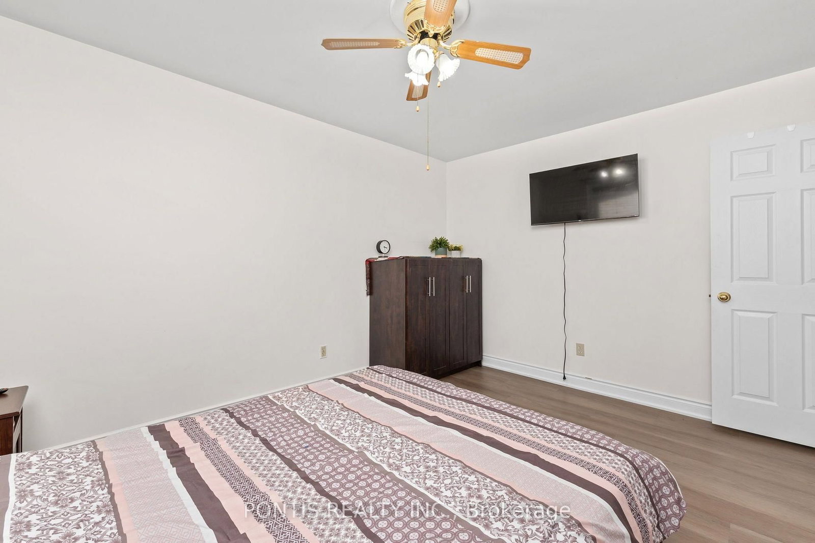 756 Cobblers Court • Pickering, ON photo 24