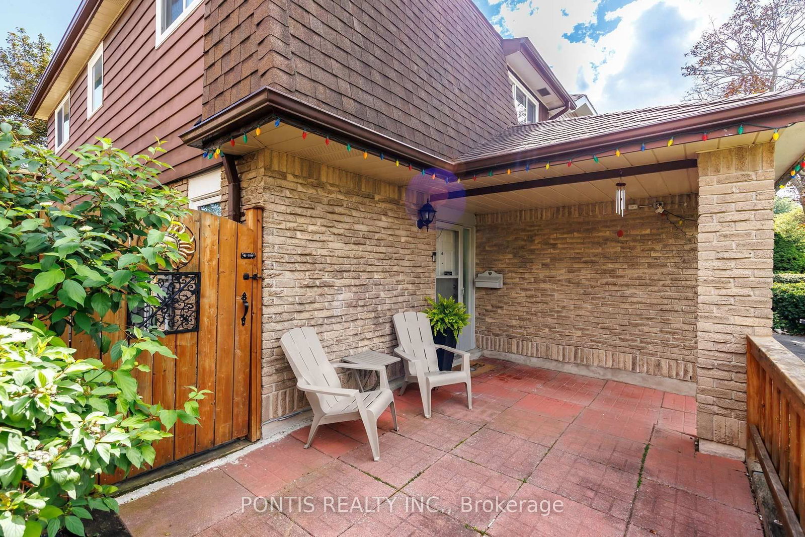 756 Cobblers Court • Pickering, ON photo 4