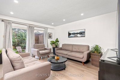 756 Cobblers Court • Pickering, ON photo 7