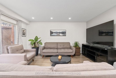 756 Cobblers Court • Pickering, ON photo 8