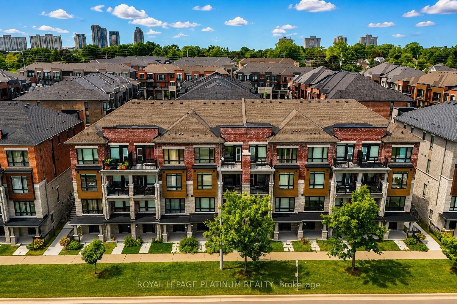 444 Salem Road S • Ajax, ON photo 2