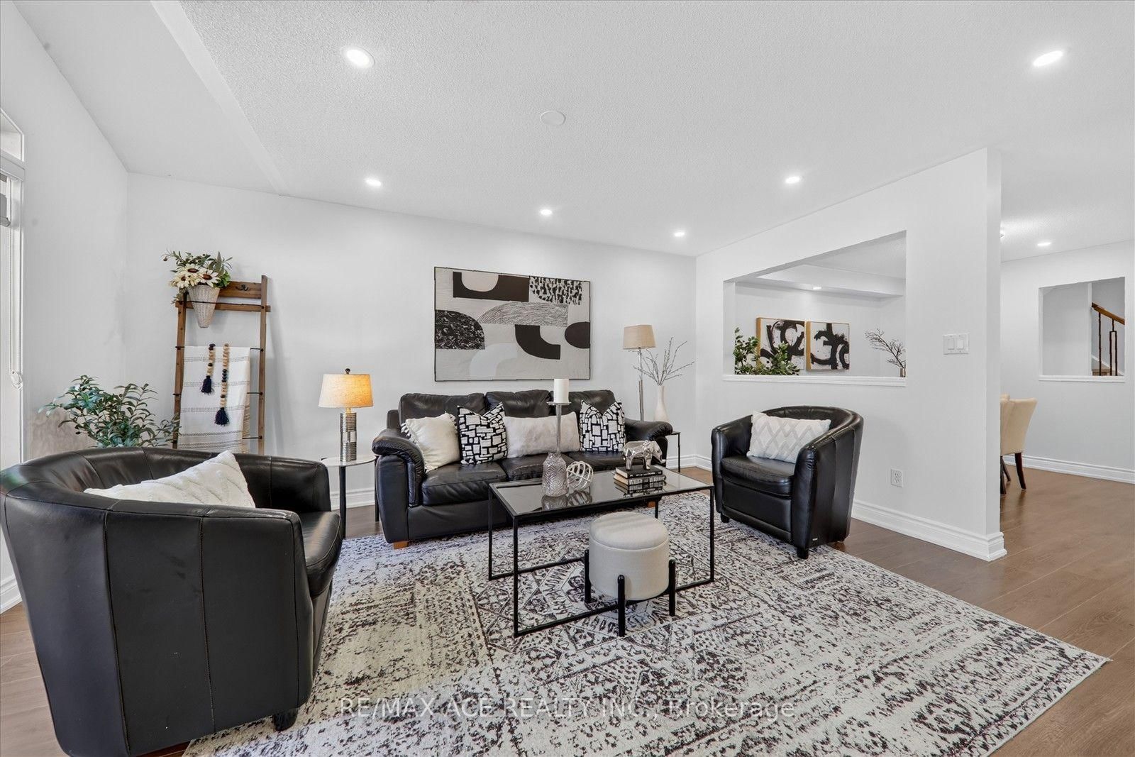 86 Solmar Avenue • Whitby, ON photo 15