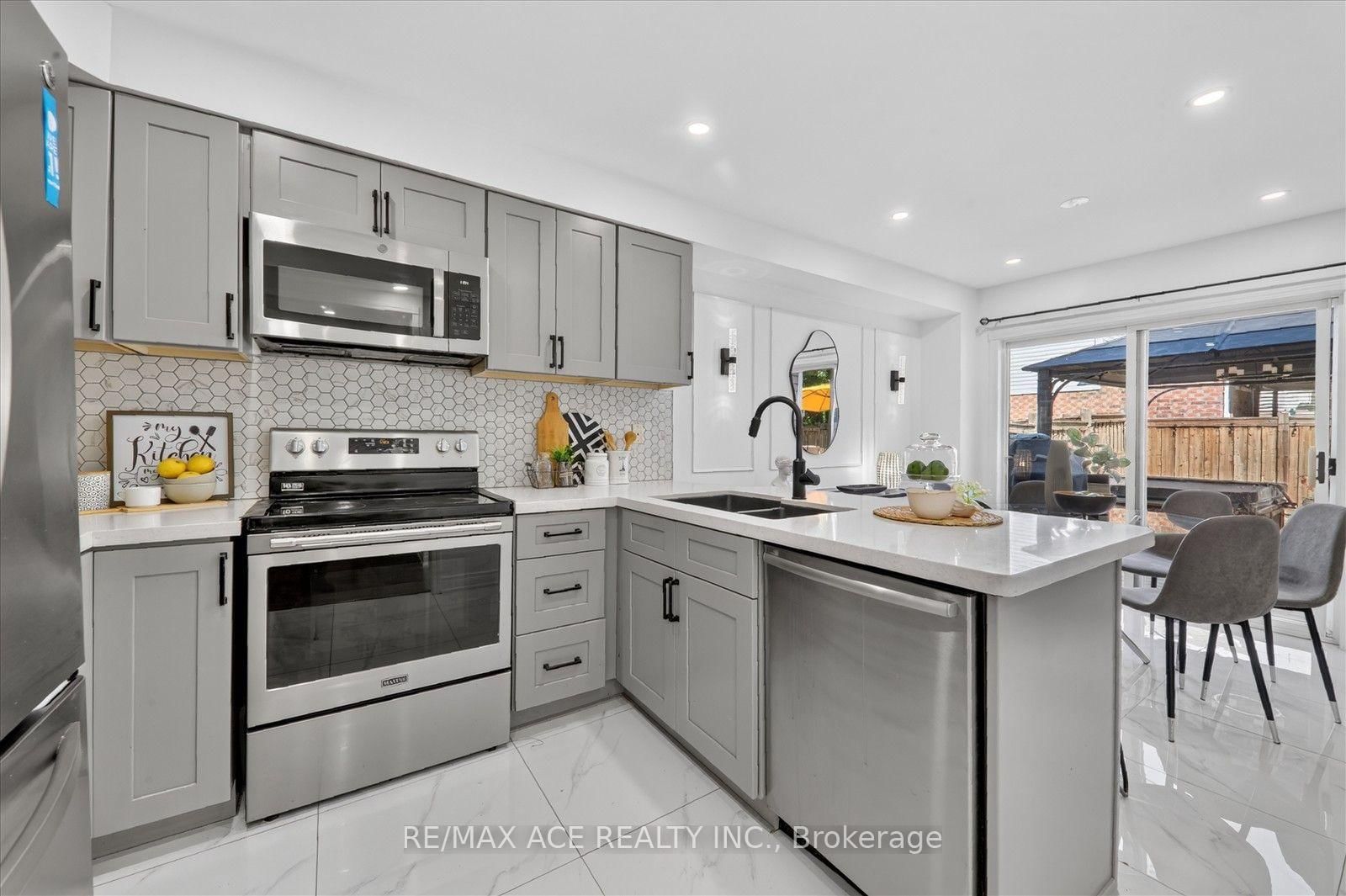 86 Solmar Avenue • Whitby, ON photo 20