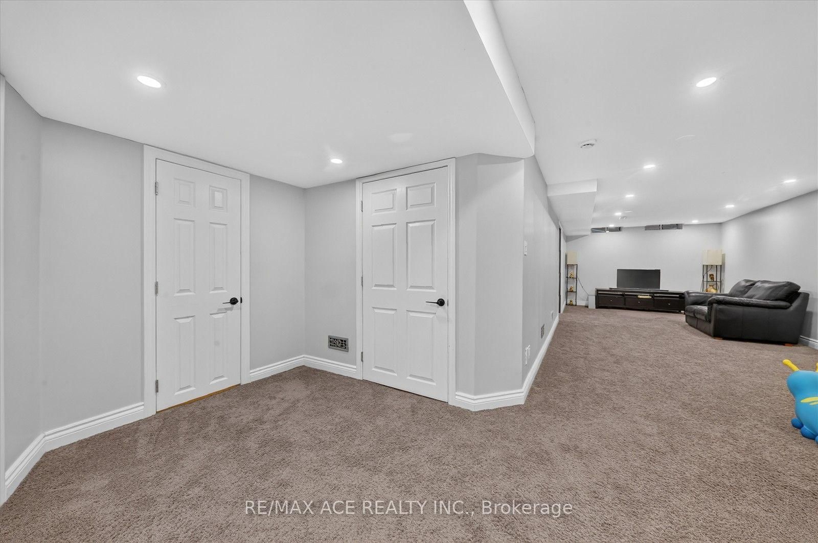 86 Solmar Avenue • Whitby, ON photo 36