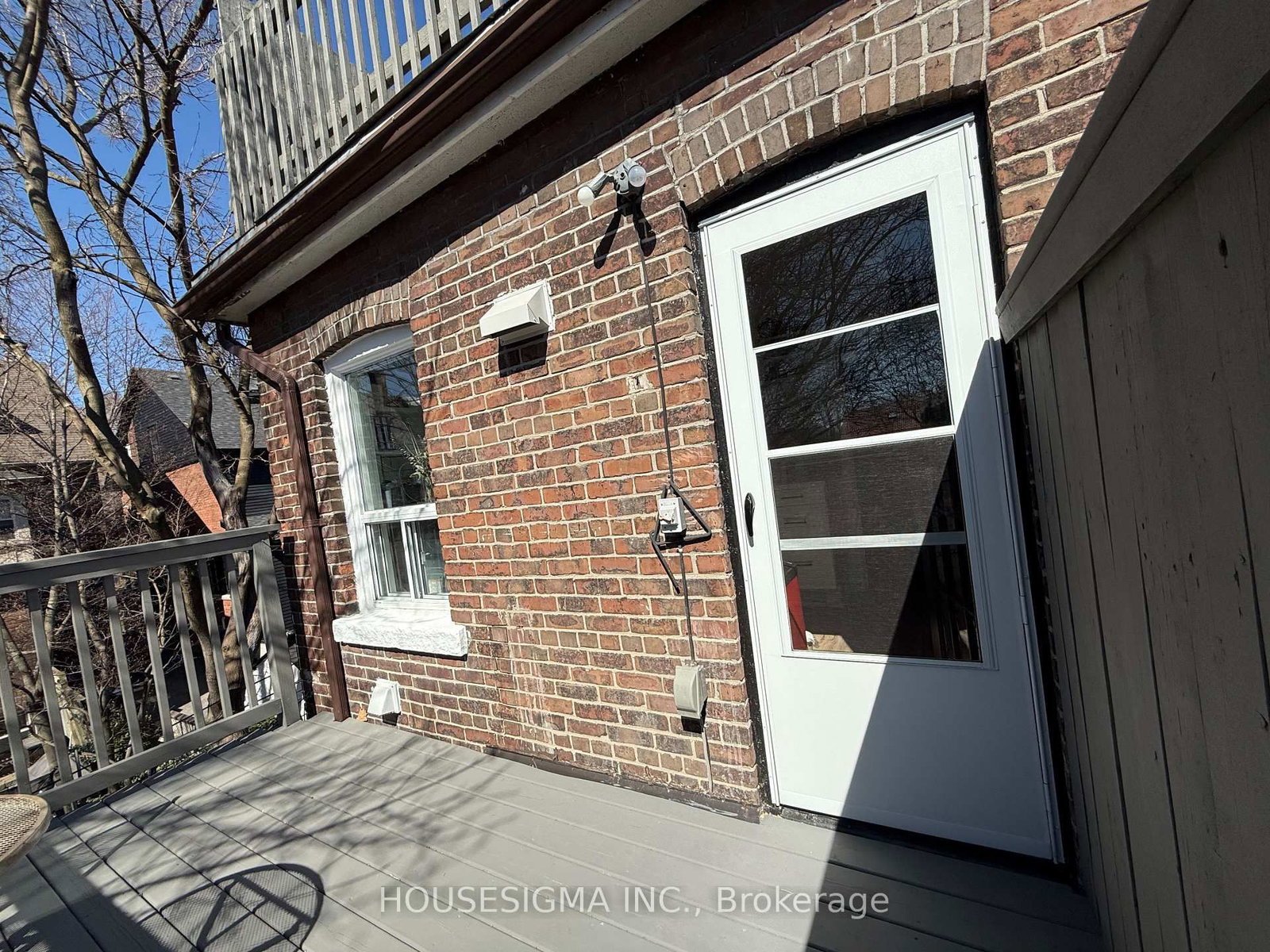 256 Woodbine Avenue • Toronto, ON photo 15