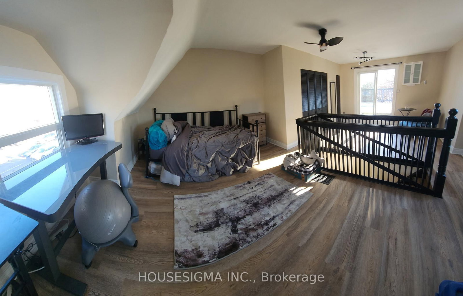 256 Woodbine Avenue • Toronto, ON photo 23