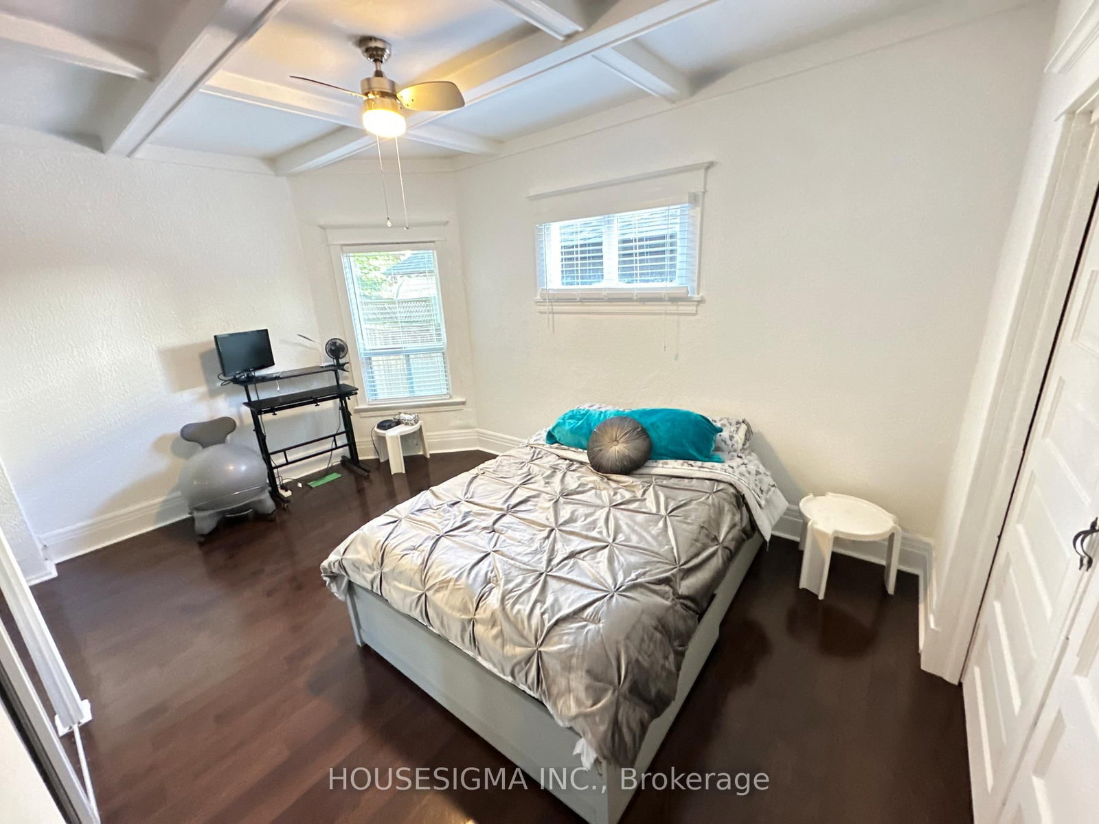 256 Woodbine Avenue • Toronto, ON photo 32