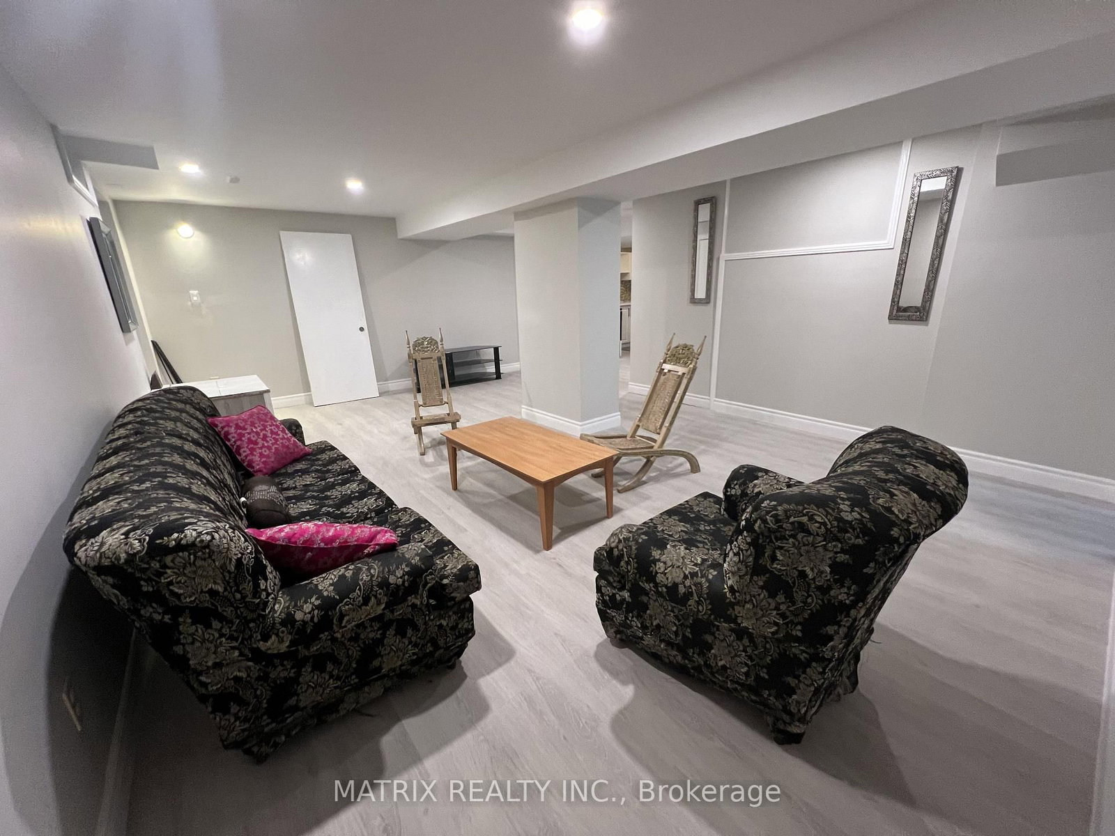 2370 Denvale Drive, Pickering 5