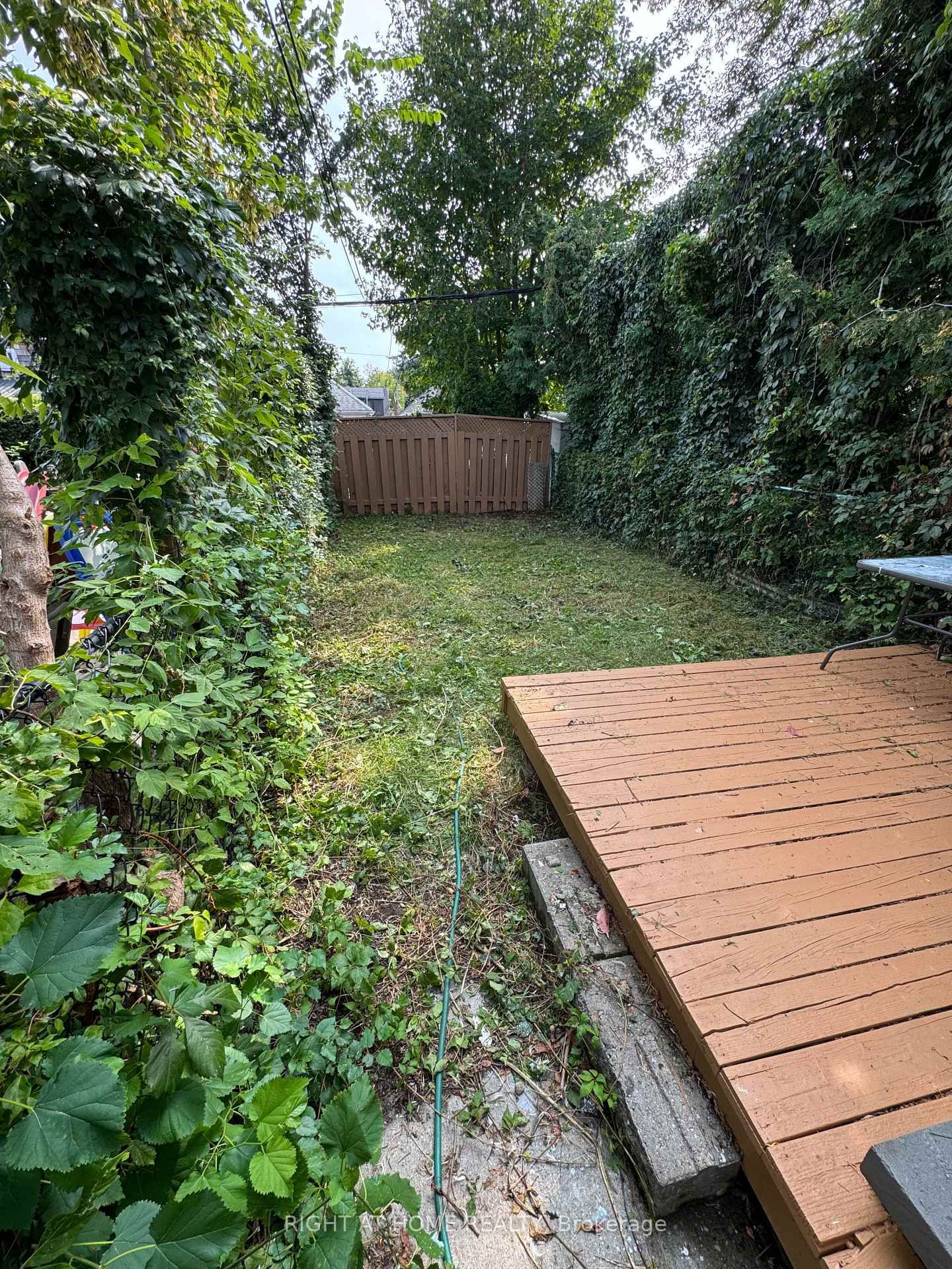 683 Mortimer Avenue • Toronto, ON photo 5