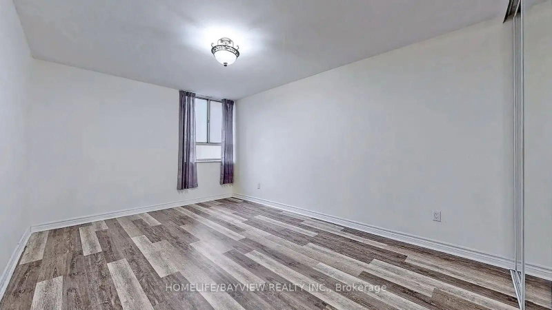 1803 - 1 Massey Square