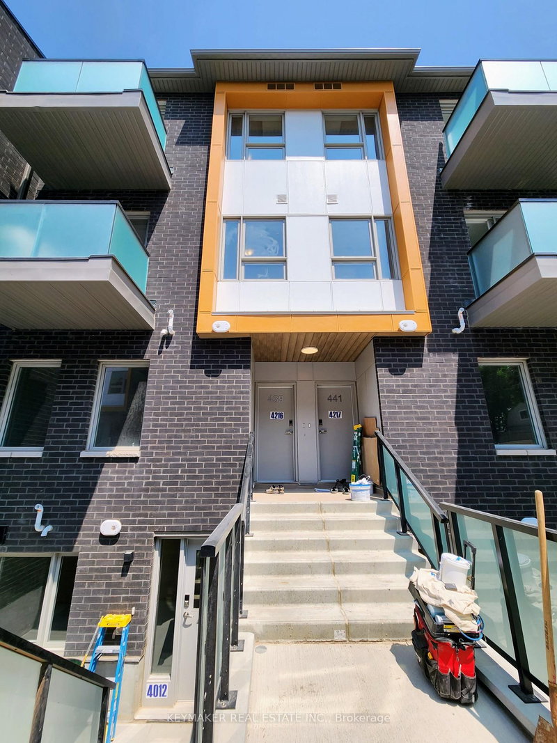 439 - 2789 Eglinton Avenue E