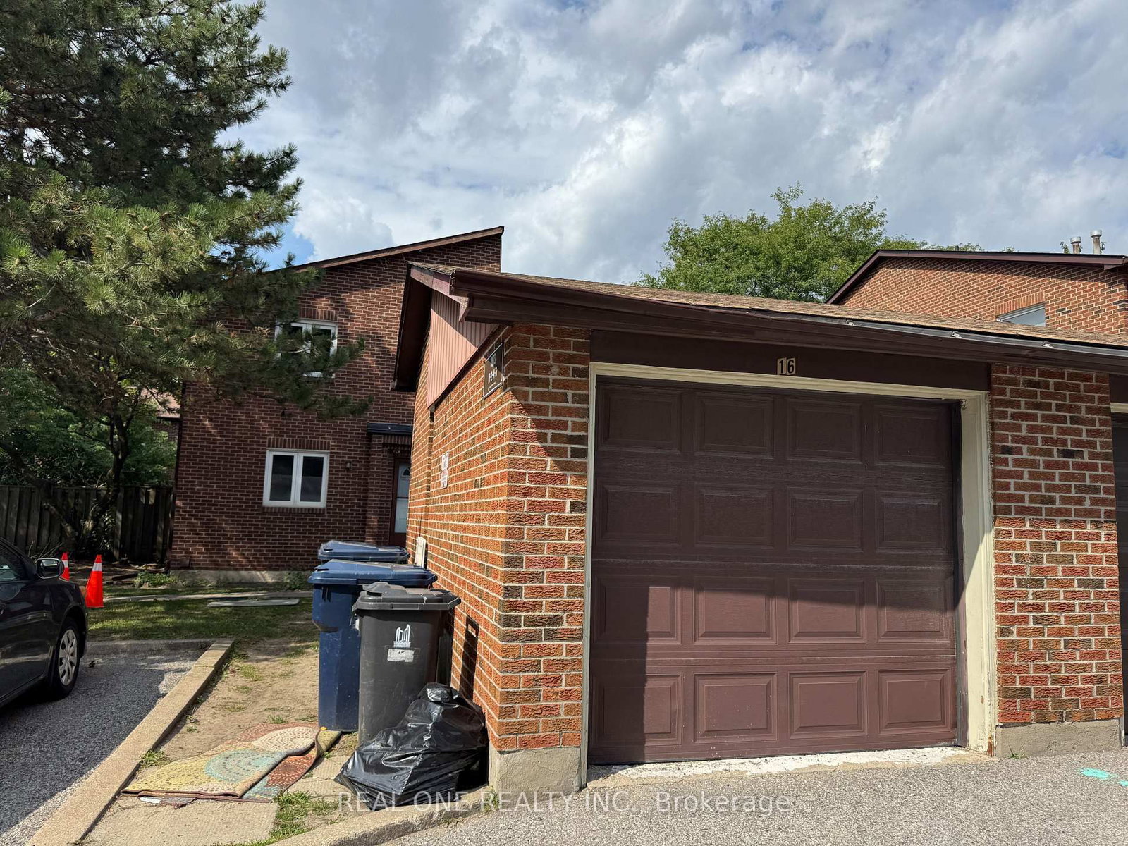 72 Dusay Place • #16 • Toronto, ON photo 20