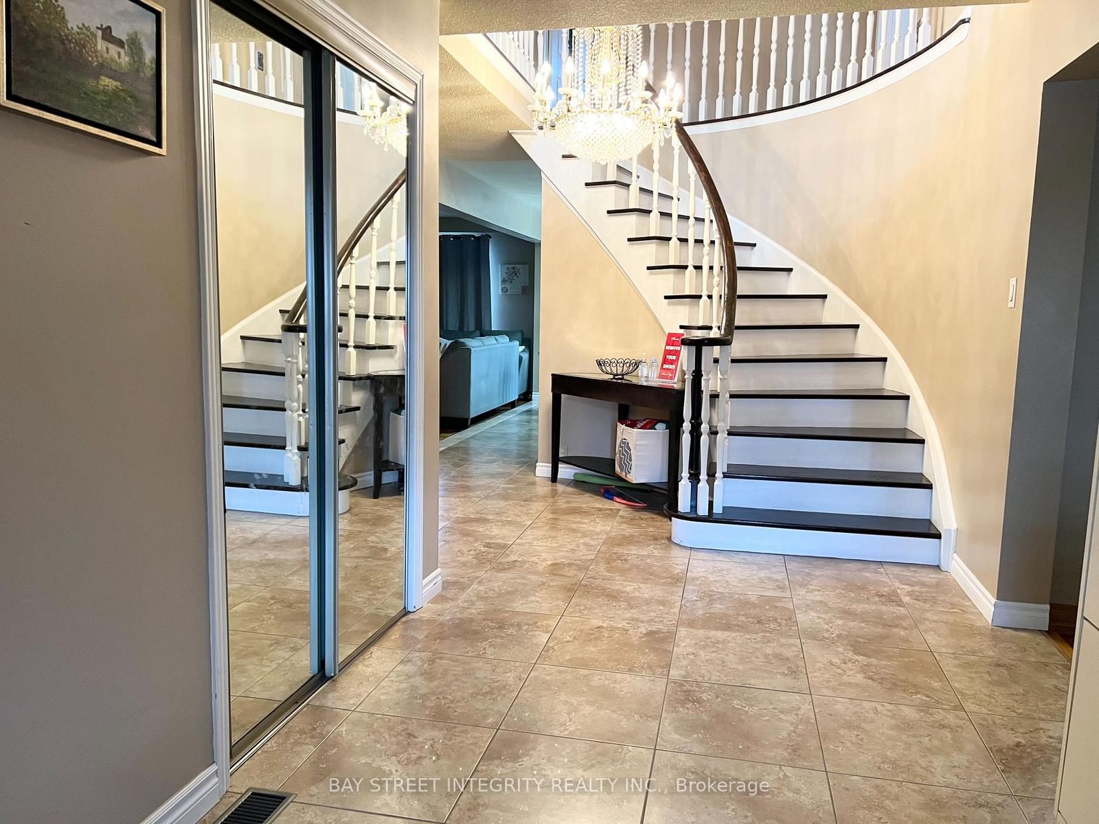 61 Morbank Drive, Toronto 3