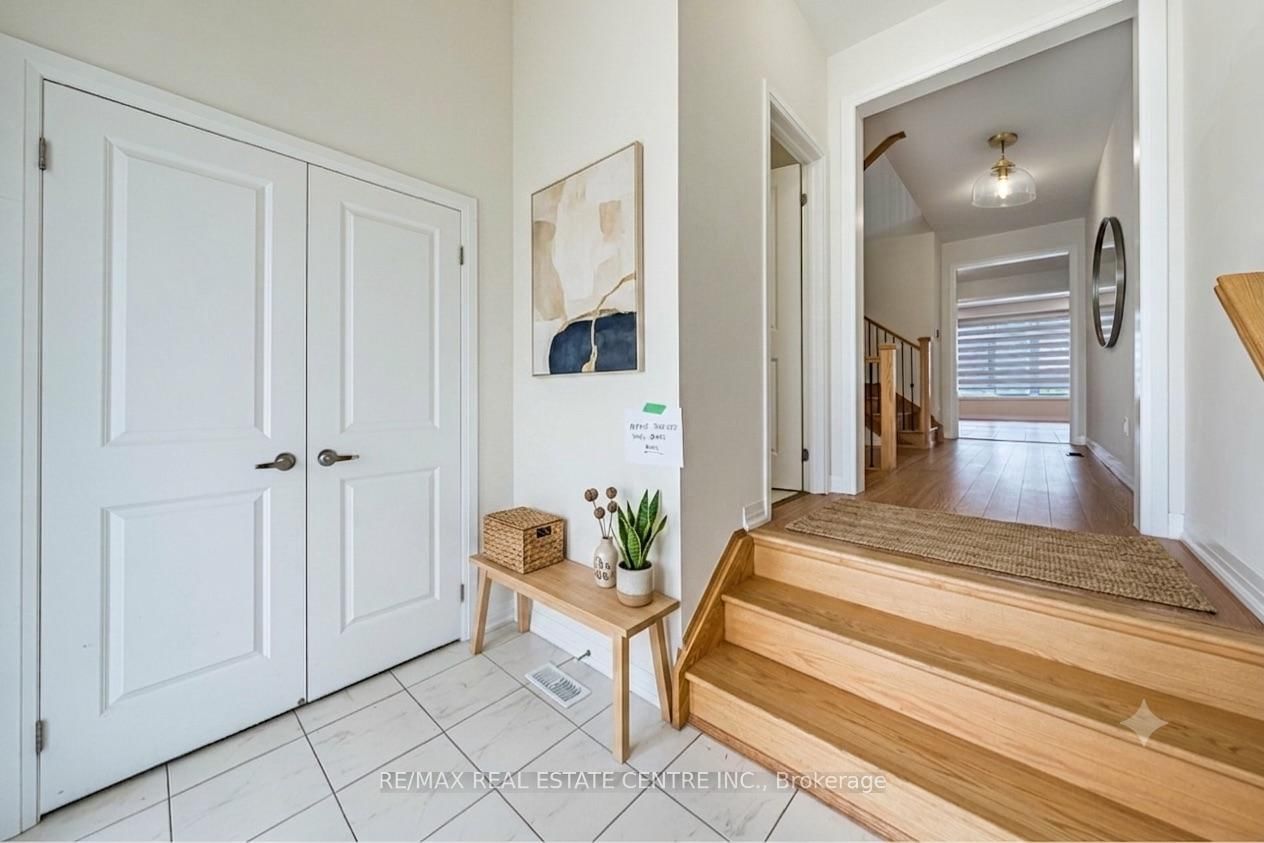 1062 Skyridge Boulevard • Pickering, ON photo 5