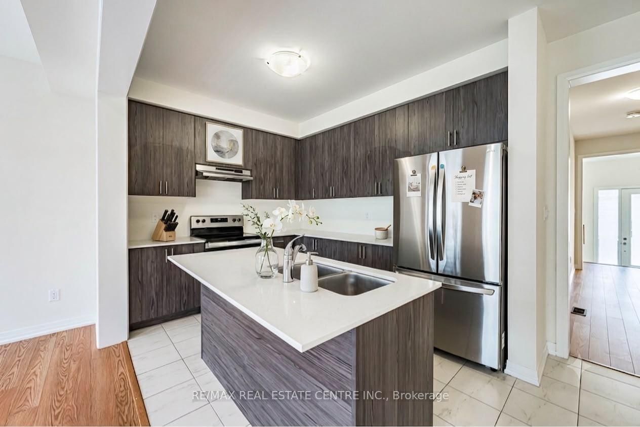 1062 Skyridge Boulevard • Pickering, ON photo 7
