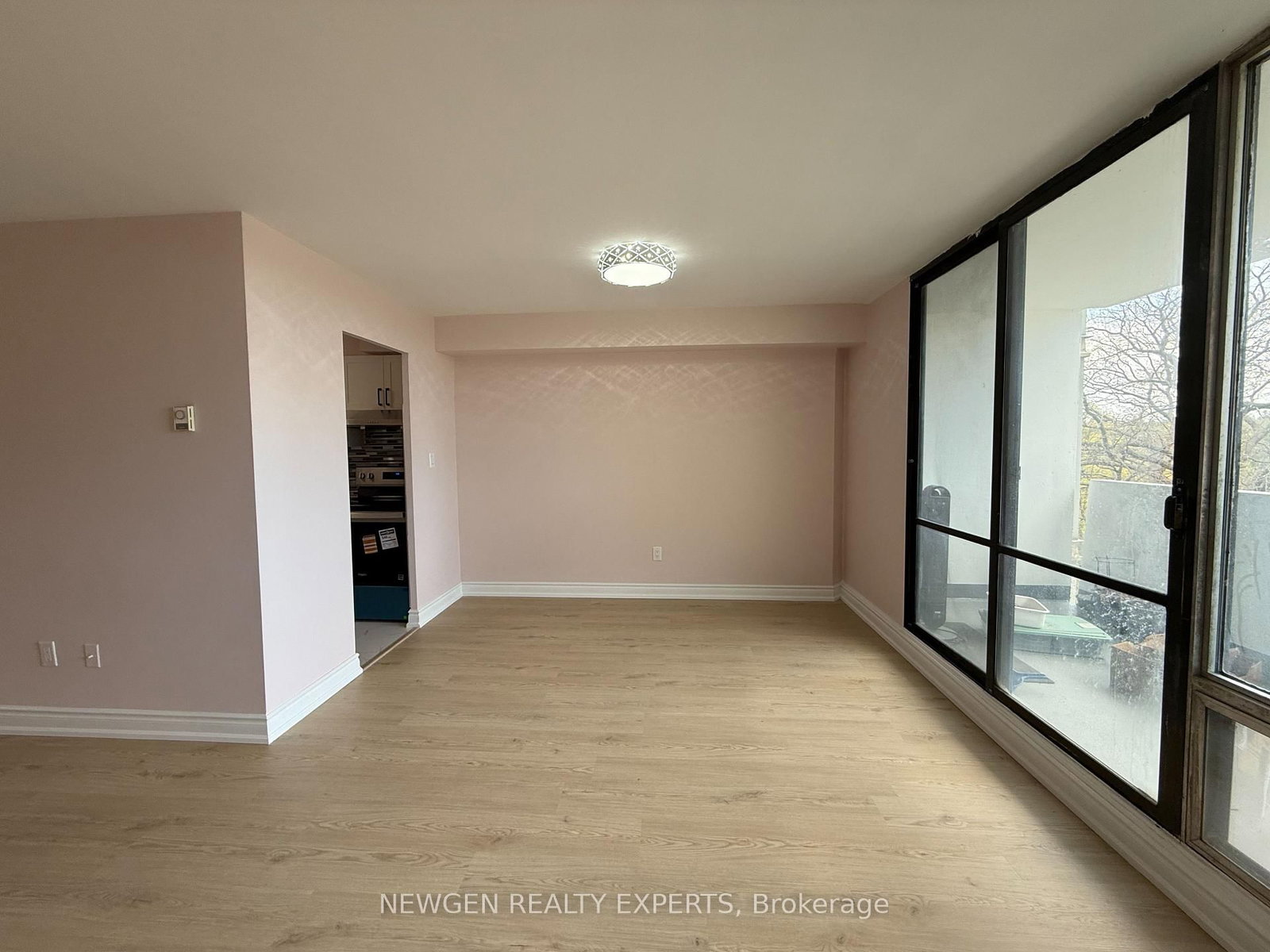 502-3 Massey Sq, Toronto, view 10
