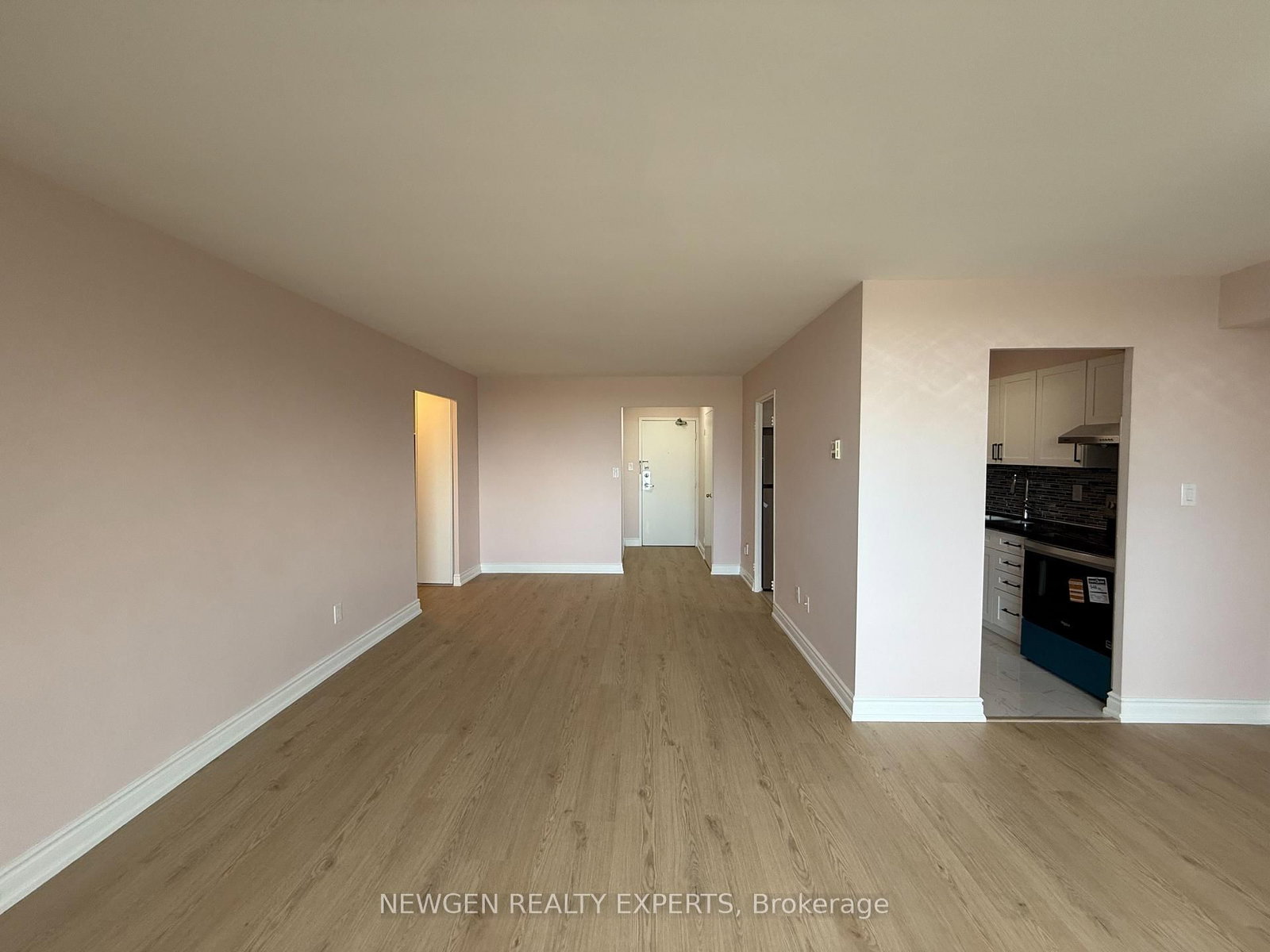 502-3 Massey Sq, Toronto, view 13