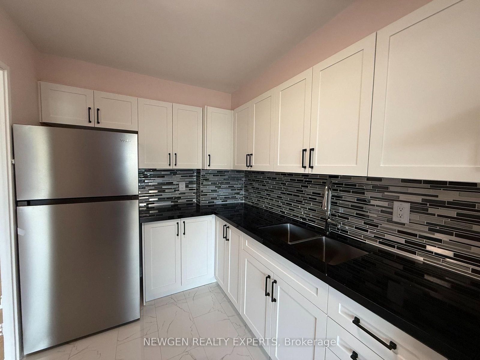 502-3 Massey Sq, Toronto, view 15