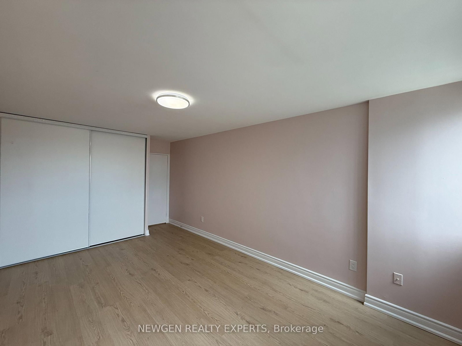 502-3 Massey Sq, Toronto, view 27
