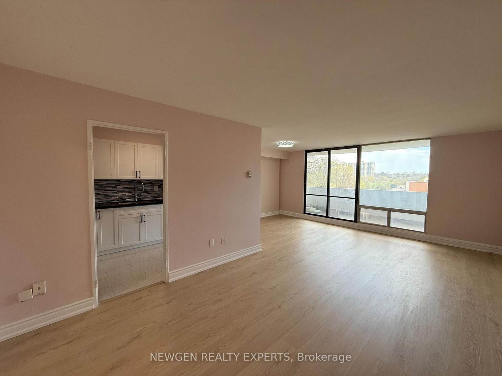 502-3 Massey Sq, Toronto, view 7