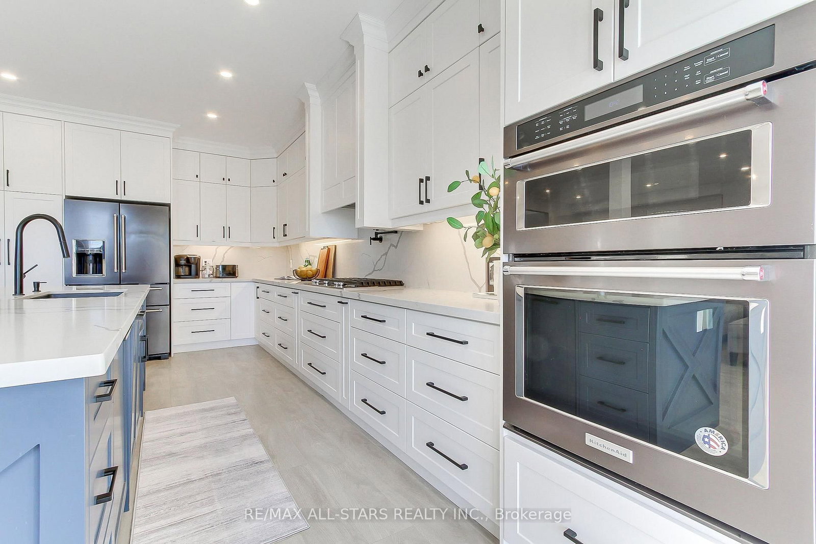 1 Hatch Street • Whitby, ON photo 13