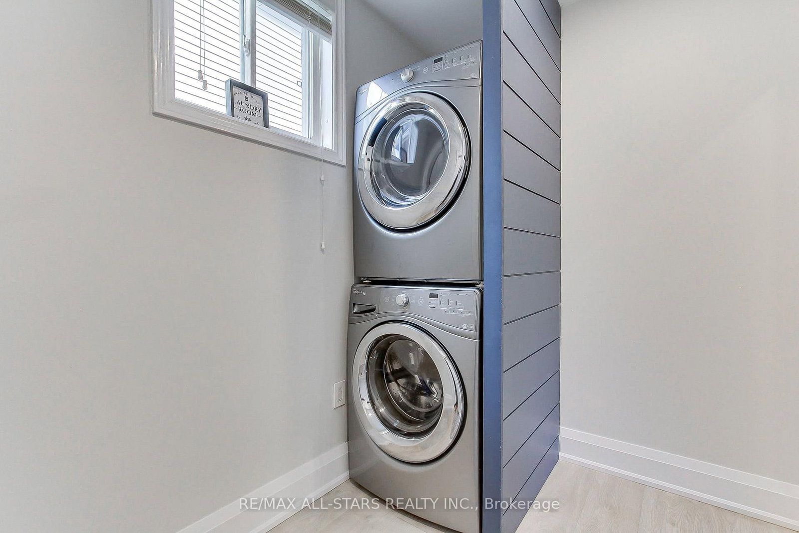 1 Hatch Street • Whitby, ON photo 19
