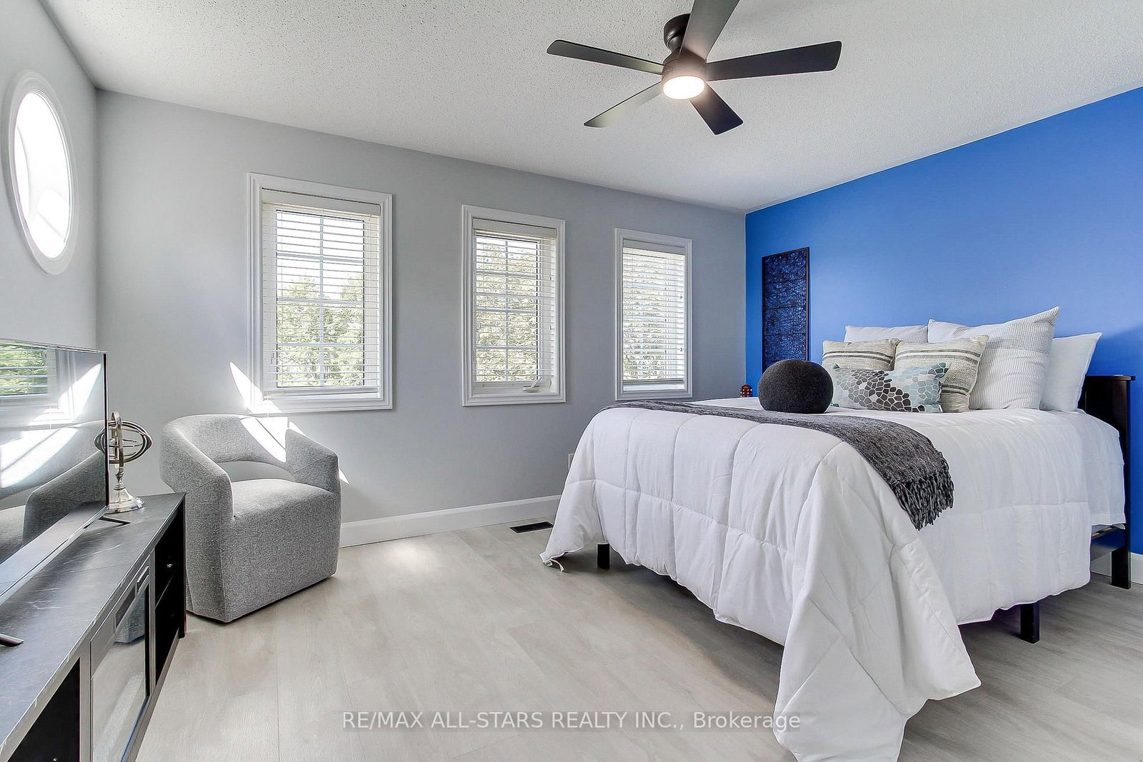 1 Hatch Street • Whitby, ON photo 26