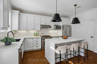 26 Bignell Crescent • Ajax, ON photo 8