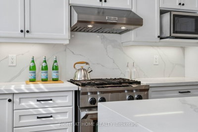 26 Bignell Crescent • Ajax, ON photo 9
