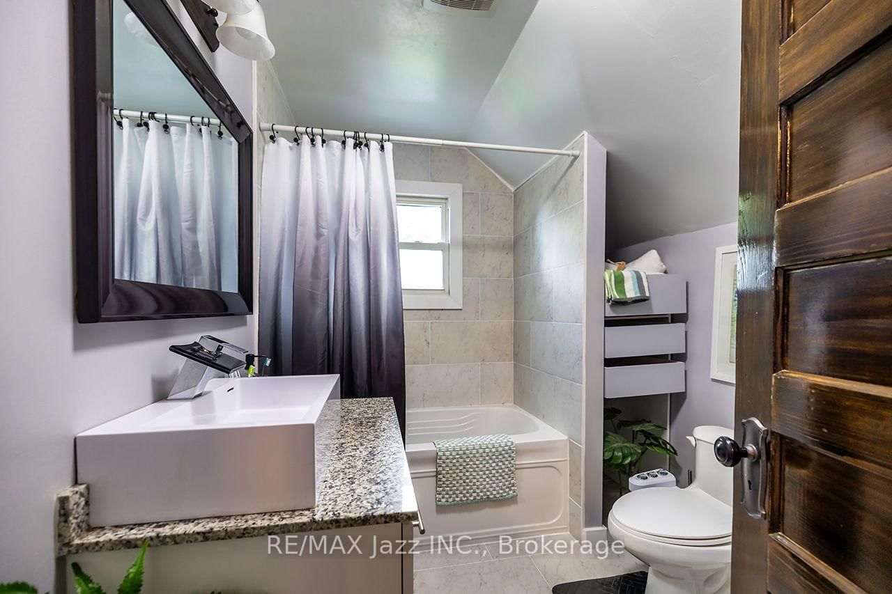 180 Olive Avenue • Oshawa, ON photo 11