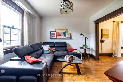 180 Olive Avenue • Oshawa, ON photo 3
