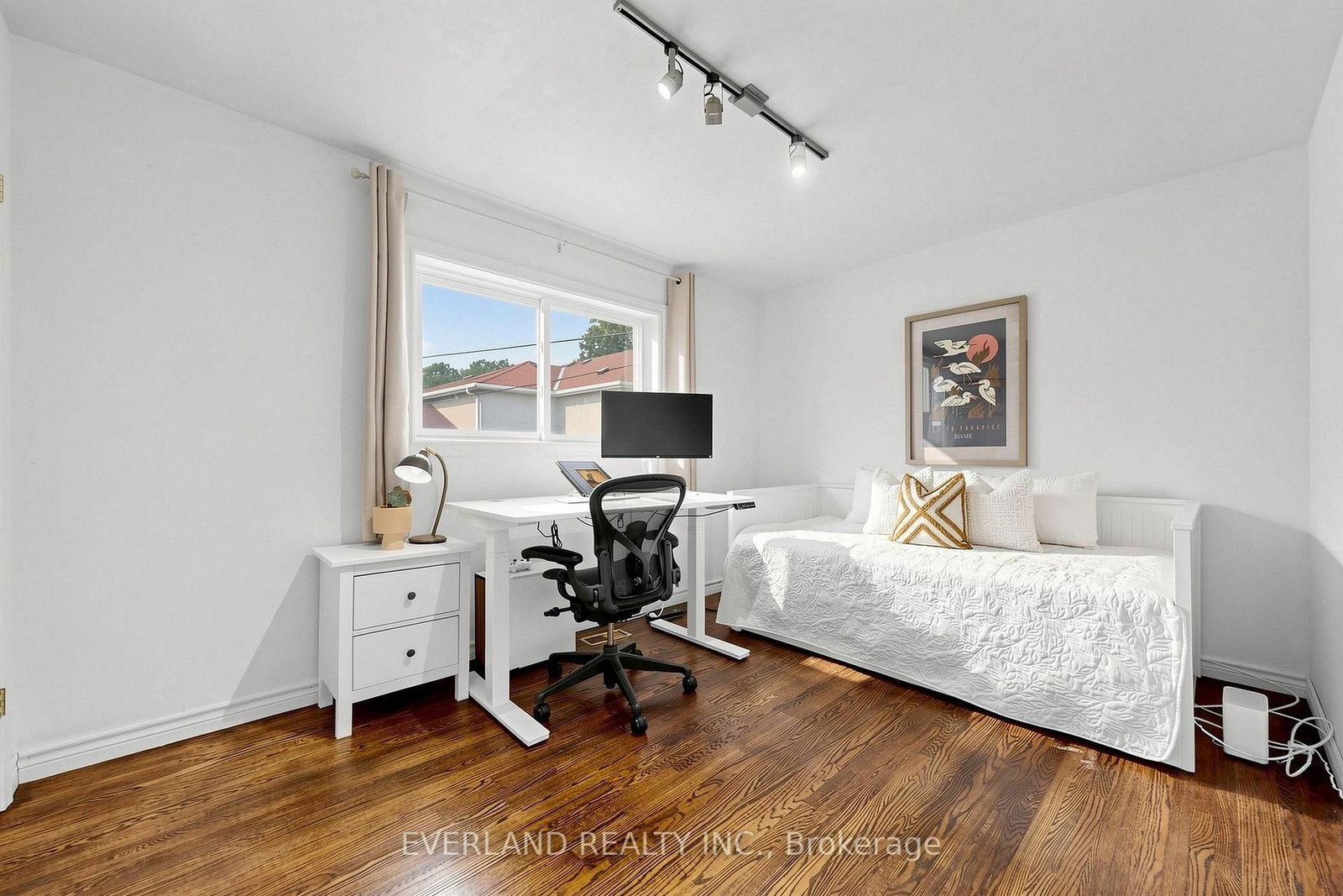 38 Six Nations Avenue • Toronto, ON photo 18