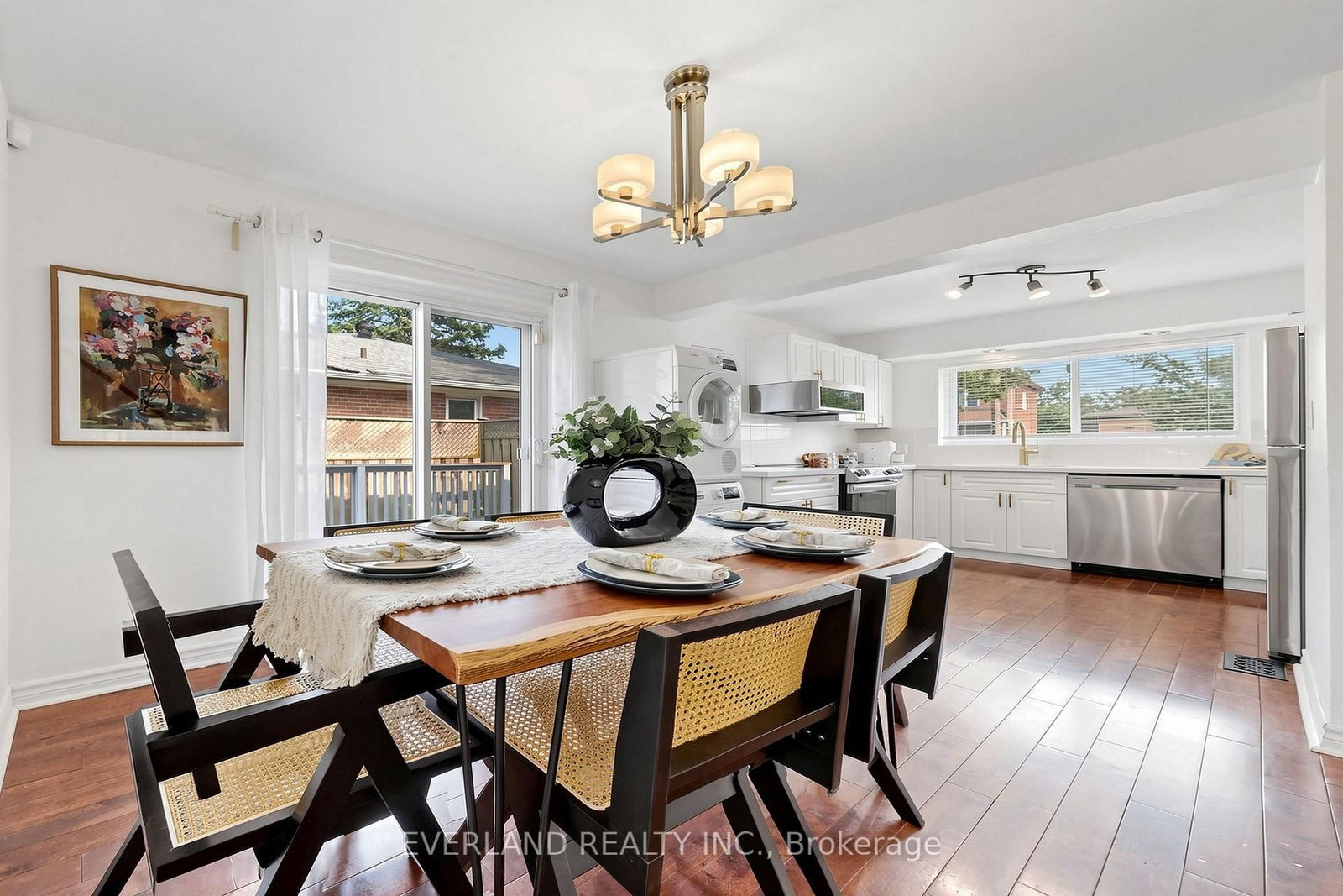 38 Six Nations Avenue • Toronto, ON photo 4