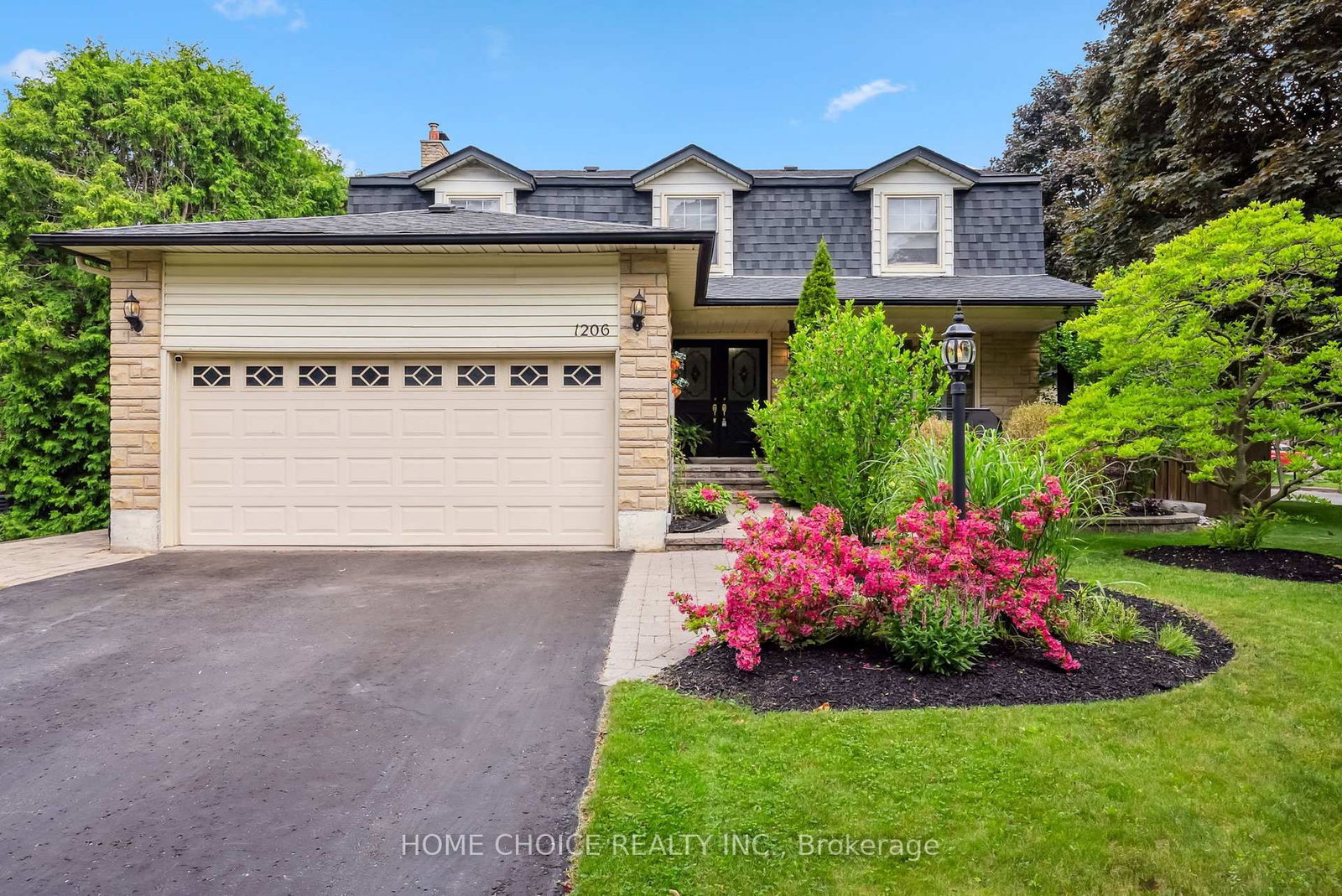 1206 Northgate Crescent • Oshawa, ON photo 1