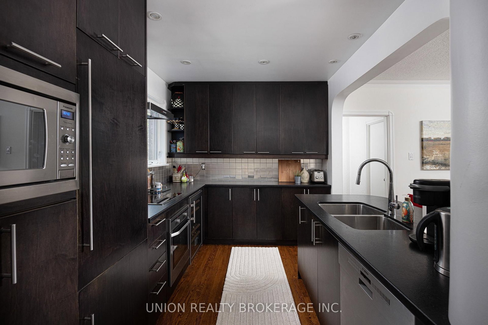 8 Woodland Park Road • Toronto, ON photo 10