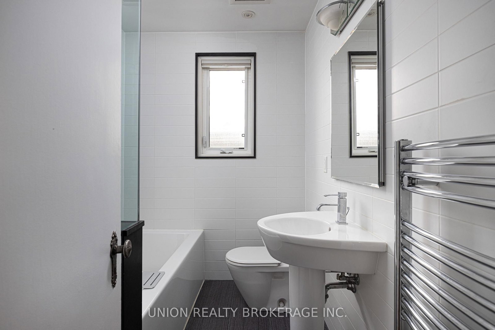 8 Woodland Park Road • Toronto, ON photo 19