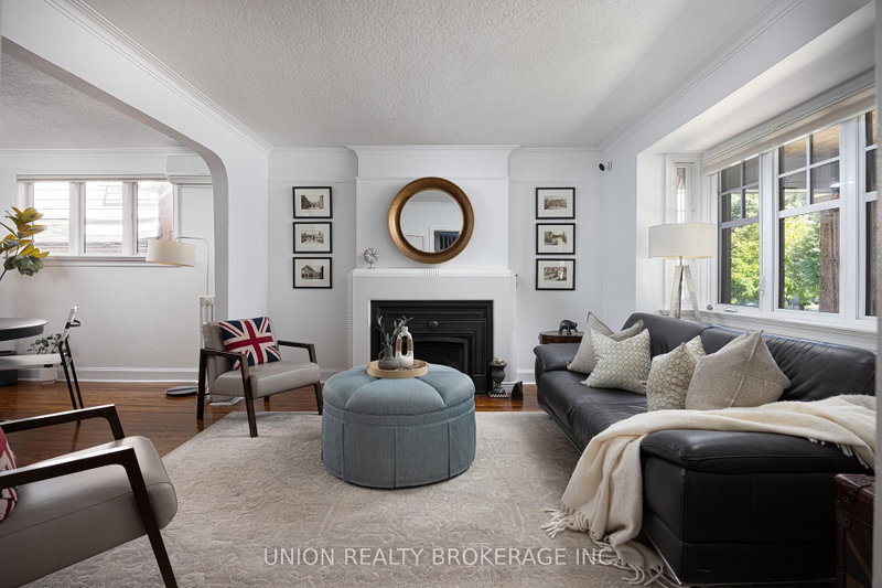 8 Woodland Park Road