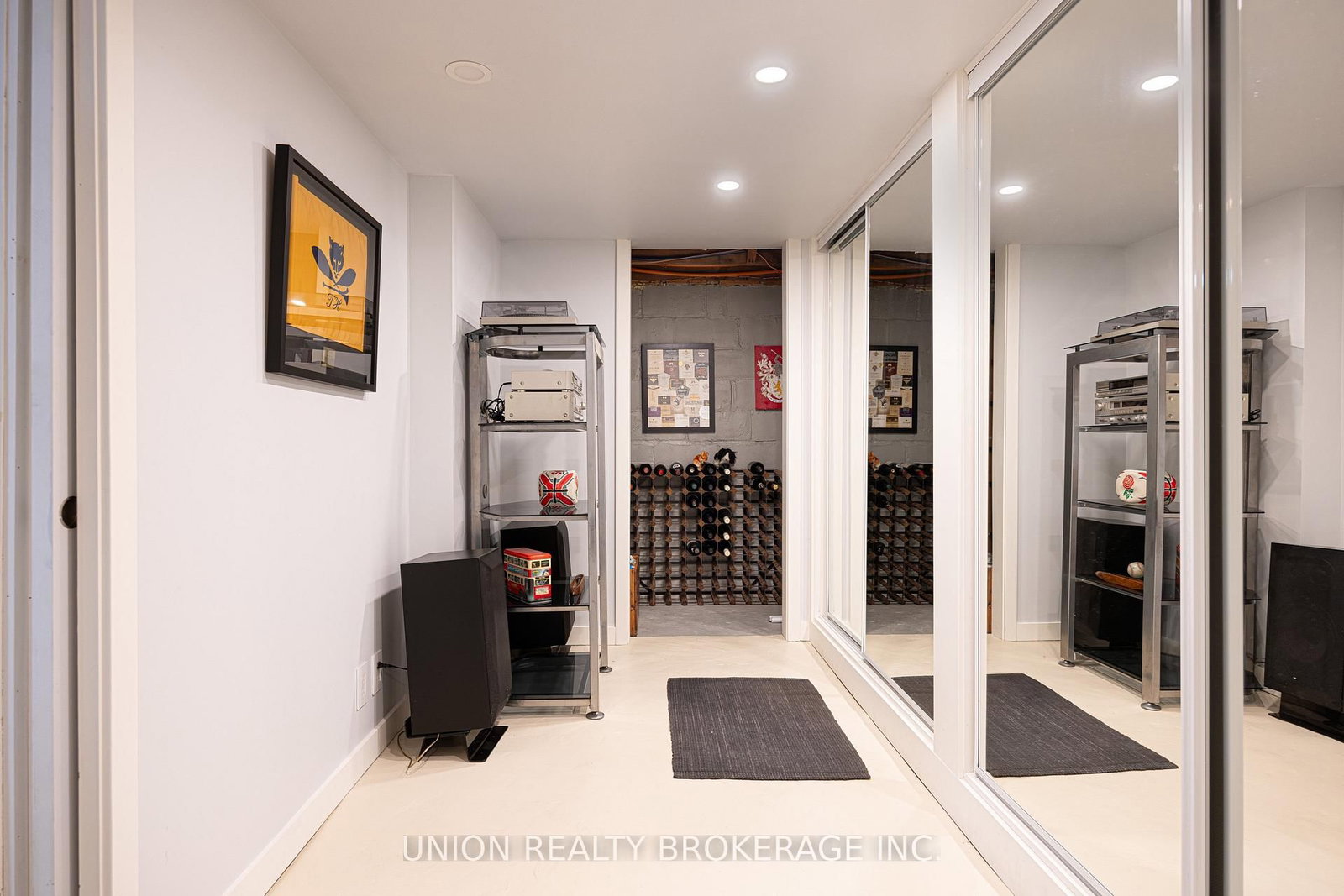 8 Woodland Park Road • Toronto, ON photo 24