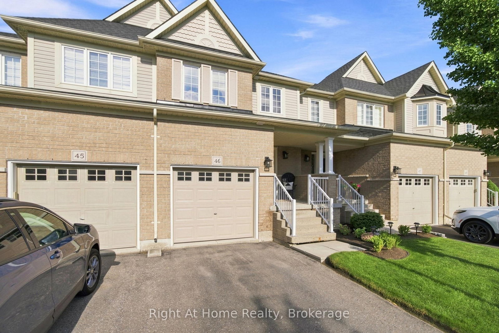 460 Woodmount Drive • #46 • Oshawa, ON photo 1