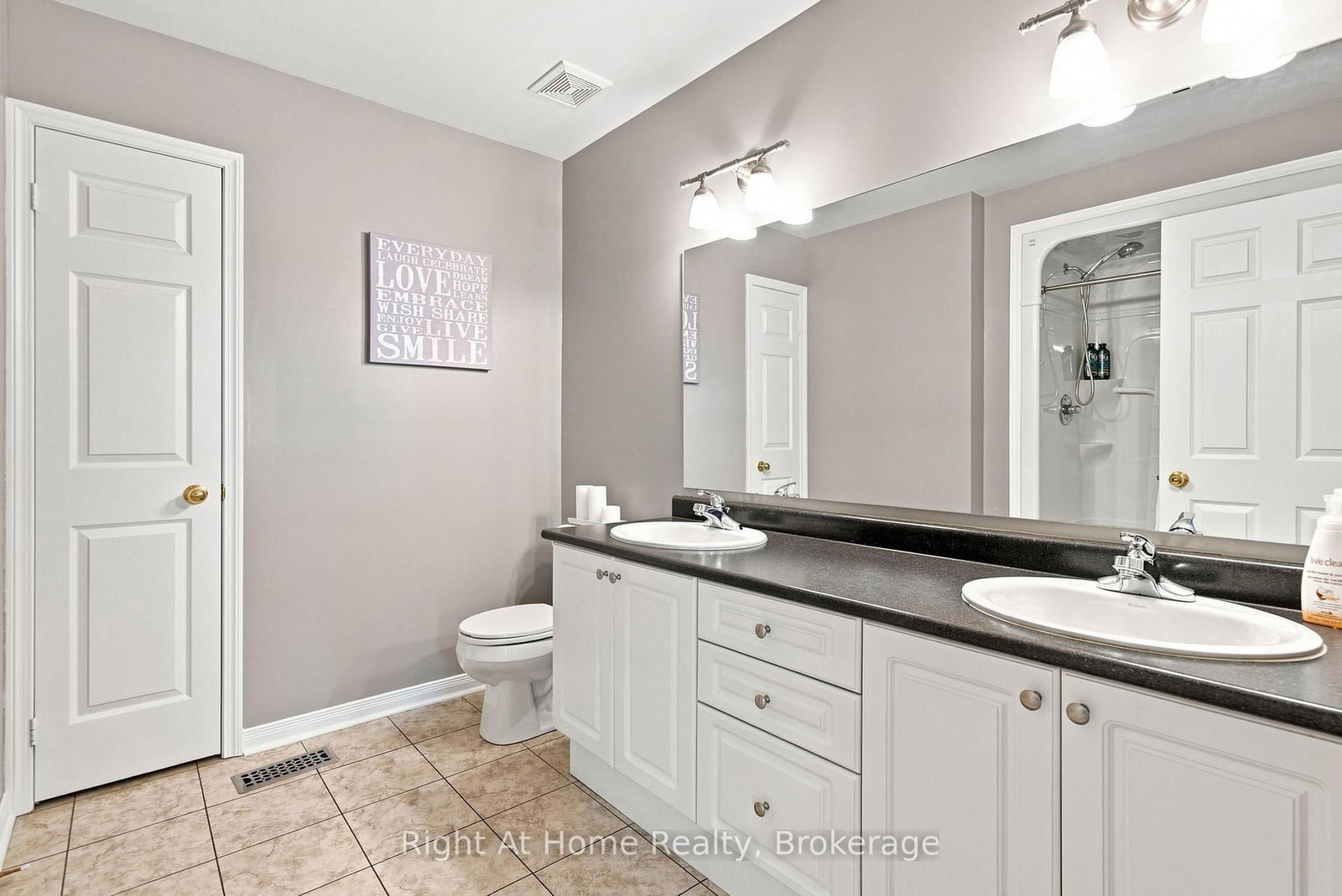 460 Woodmount Drive • #46 • Oshawa, ON photo 25