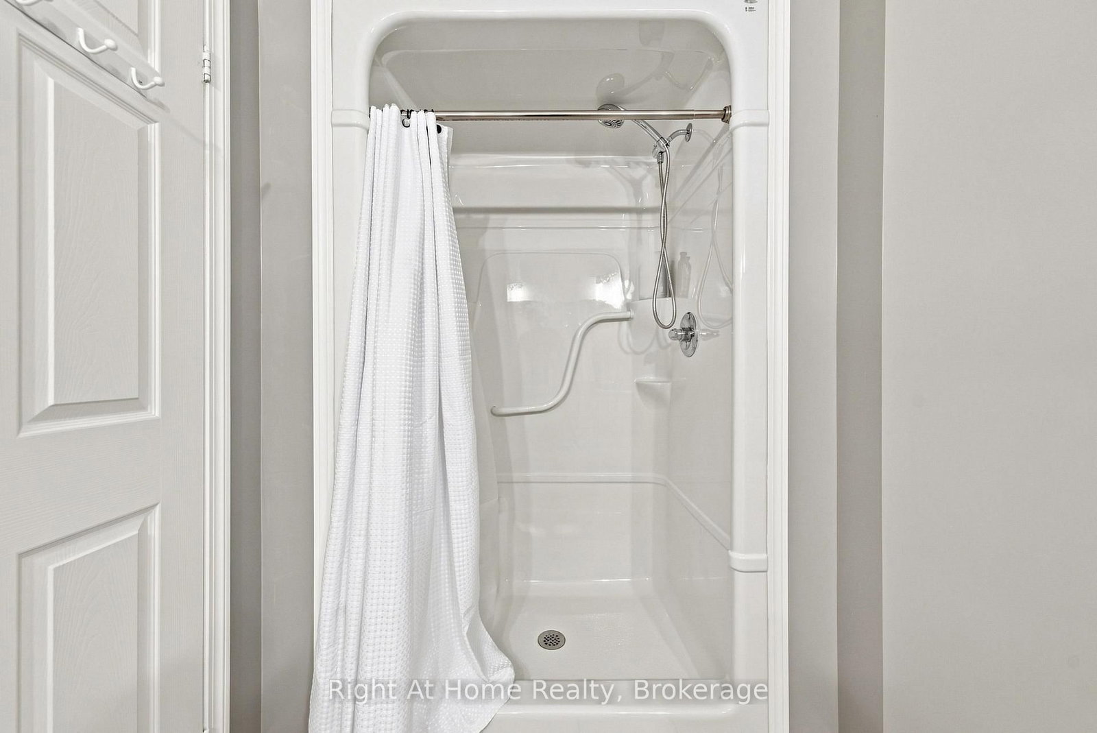 460 Woodmount Drive • #46 • Oshawa, ON photo 26